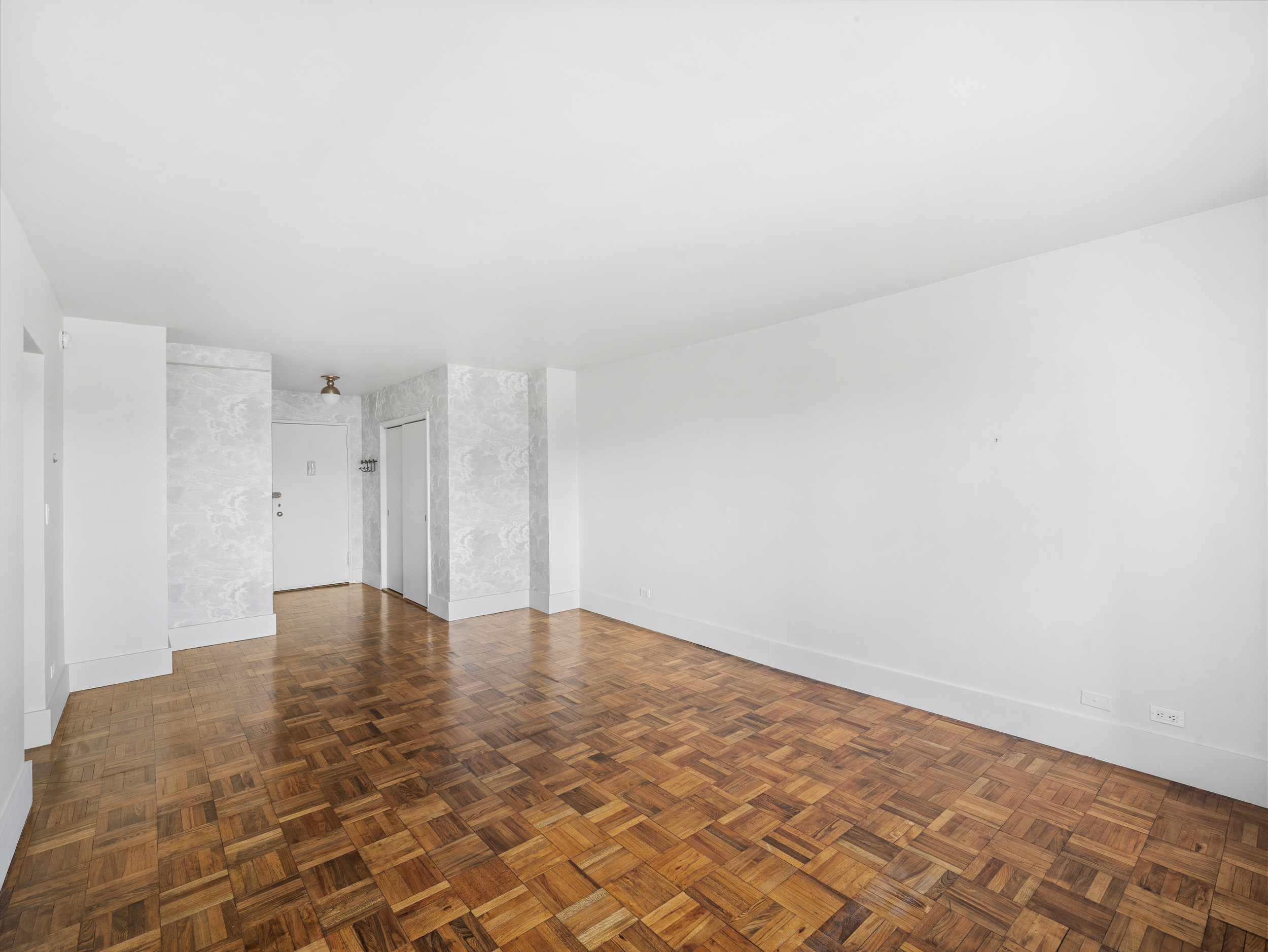 14 Horatio Street, Unit 12K Manhattan, NY 10014 - Photo 6 of 16