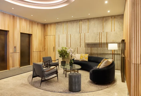 $3,150,000 | 30 East 62nd Street, Unit 4A | Lenox Hill