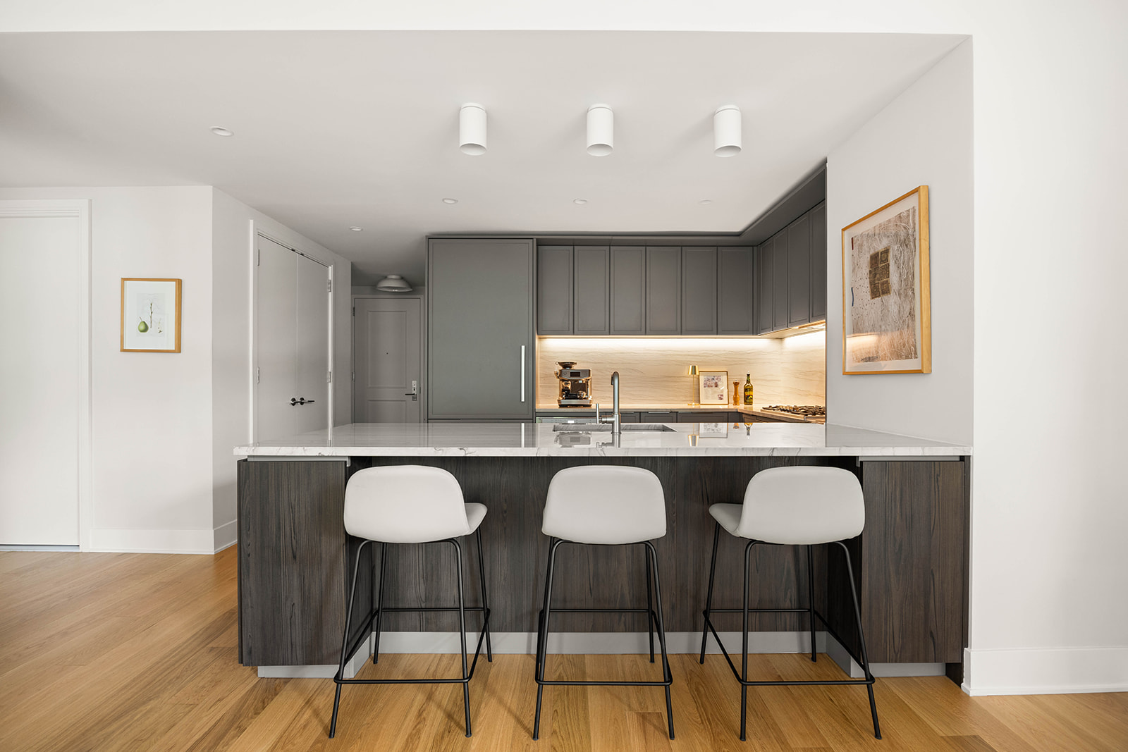 218 West 103rd Street, Unit 3C Manhattan, NY 10025 - Photo 2 of 16