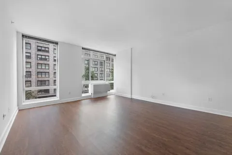 $9,000 | 212 East 57th | Midtown East