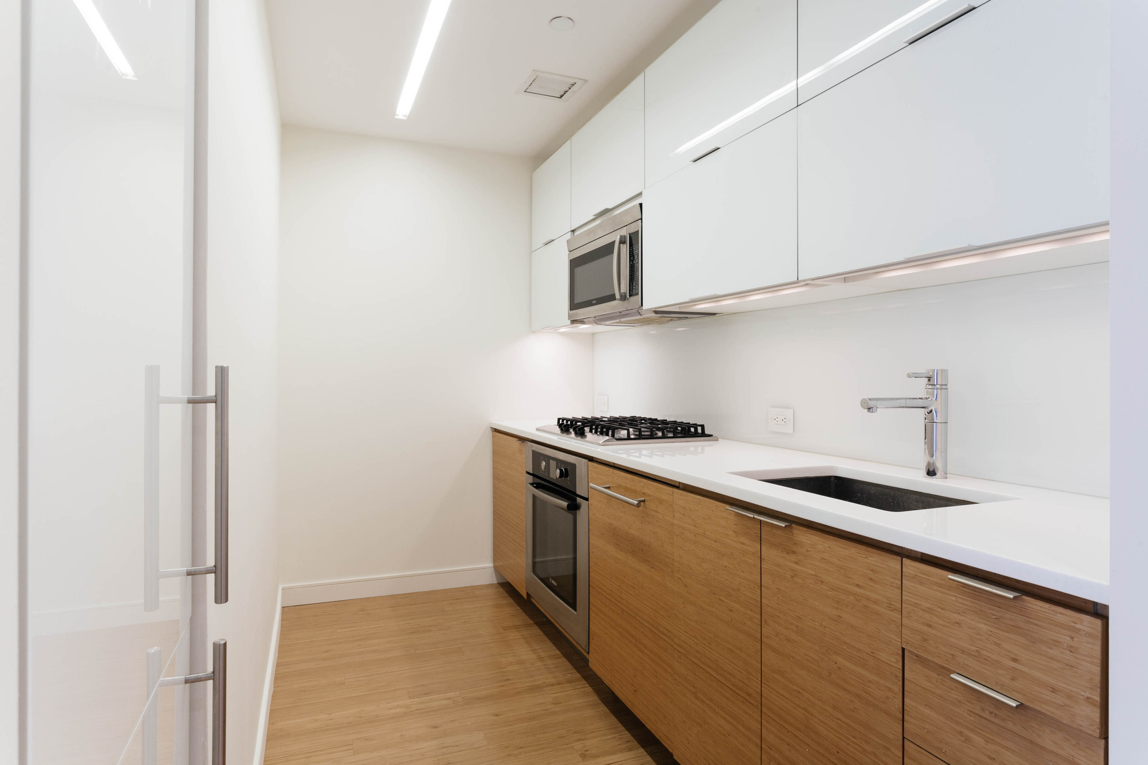 303 East 33rd Street, Unit 5K New York, NY 10016 - Photo 7 of 16
