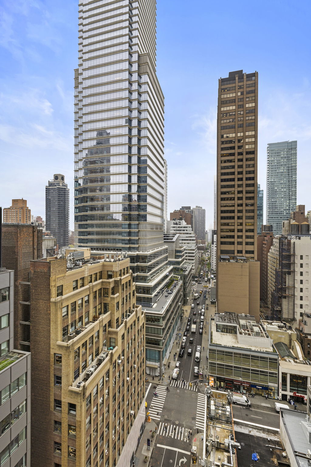 117 East 57th Street, Unit 21H Manhattan, NY 10022 - Photo 18 of 27