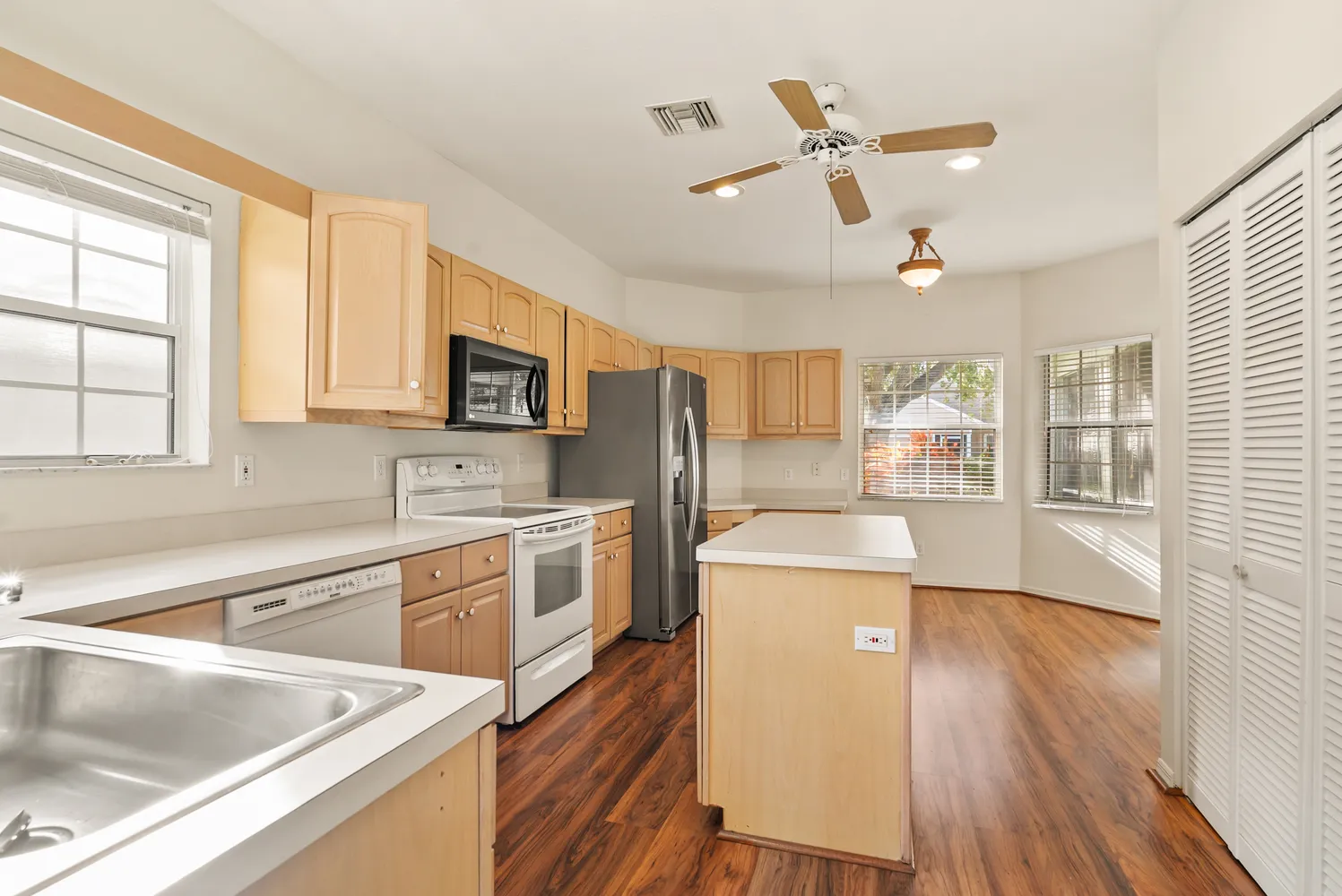 $260,000 | 250 Hawthorne Lane, Vero Beach, FL 32962