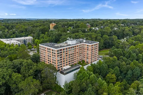 $694,000 | 616 South Orange Avenue, Unit Skyhouse 4, Maplewood, NJ 07040
