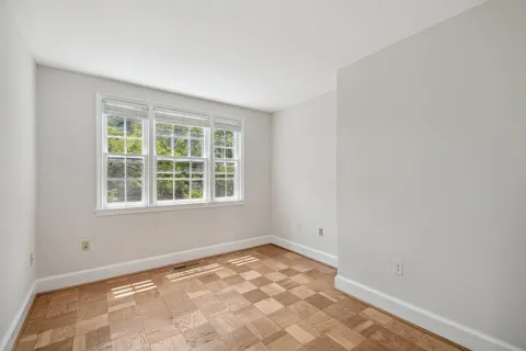 $4,950 | 3231 Sutton Place Northwest, Unit A, Washington, DC 20016