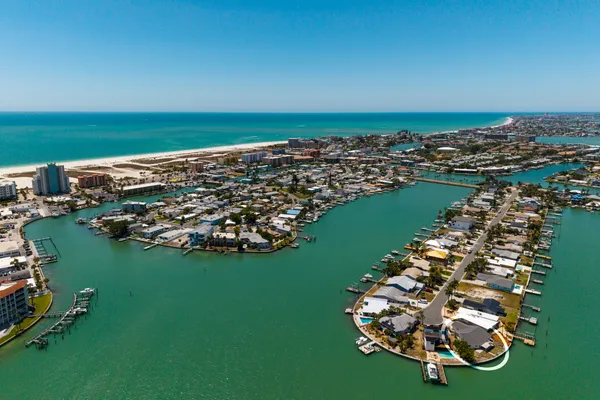 $995,000 | 11055 4th Street East, Treasure Island, FL 33706