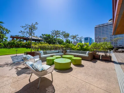 $3,495,000 | 1555 Kapiolani Boulevard, Unit 2002, Honolulu, HI 96814