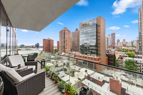 $2,250,000 | 302 East 96th Street, Unit 1302 | Upper East Side