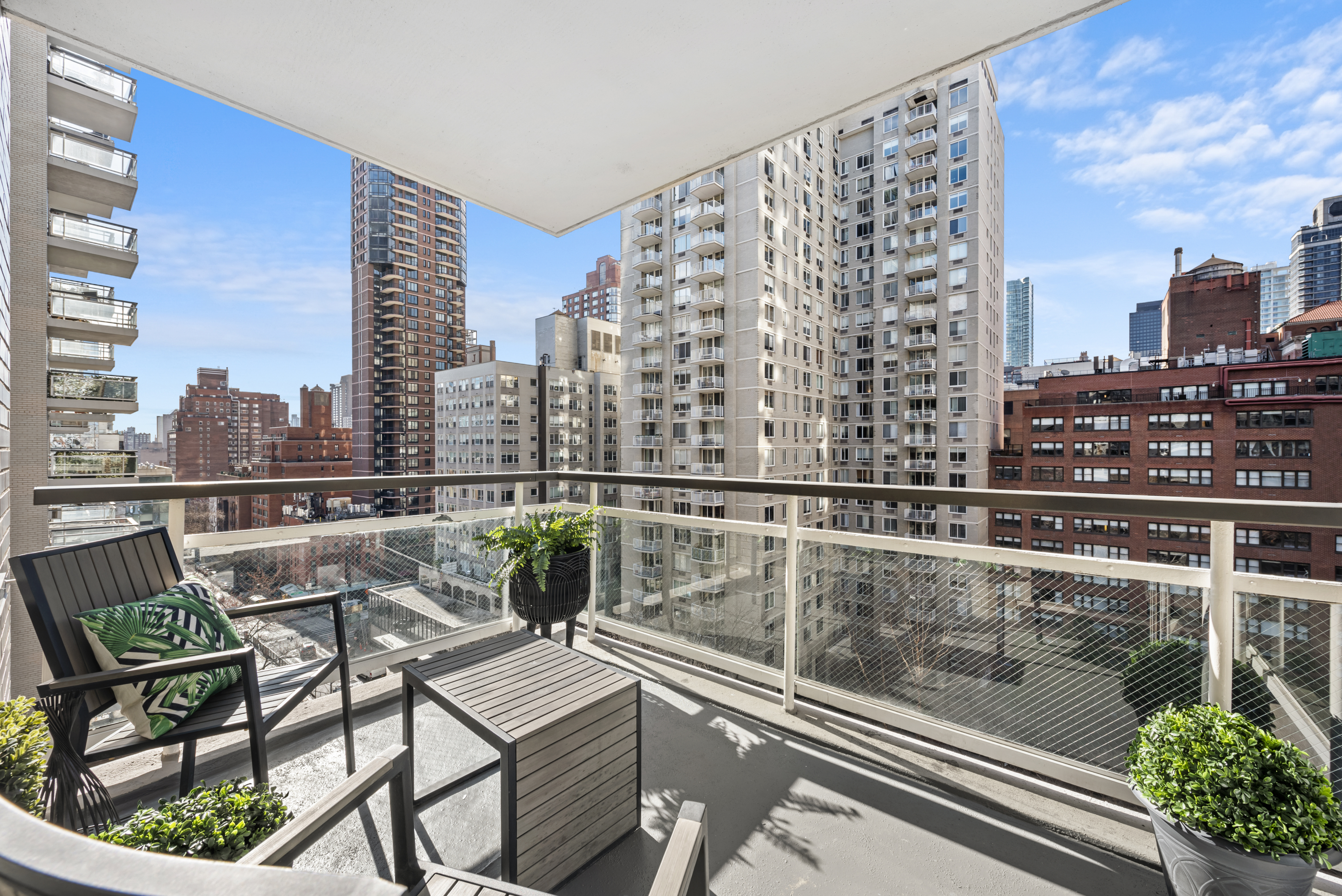 200 East 66th Street, Unit C1004 Manhattan, NY 10065 - Photo 2 of 20