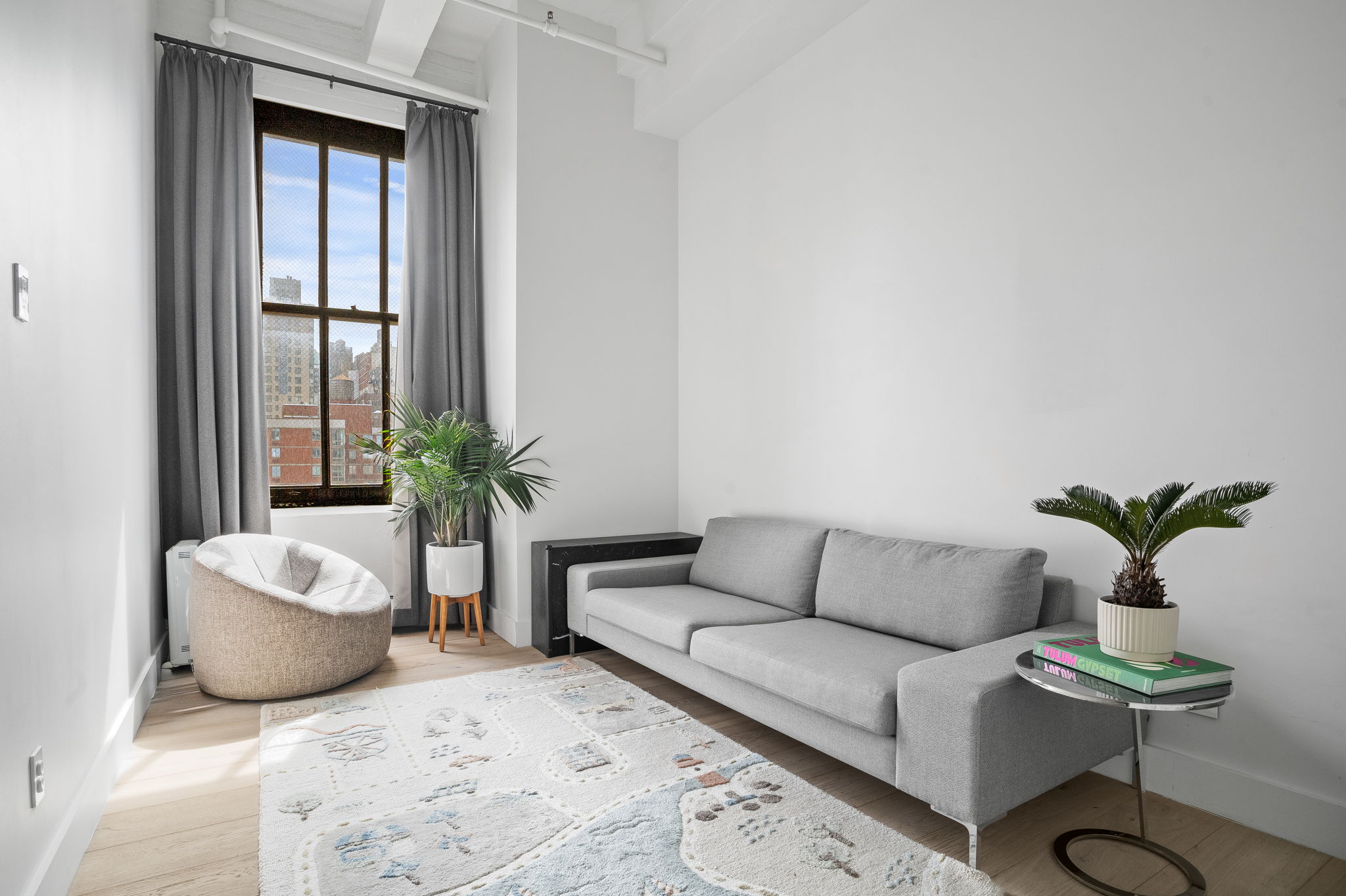 448 West 37th Street, Unit 8C Manhattan, NY 10018 - Photo 10 of 11