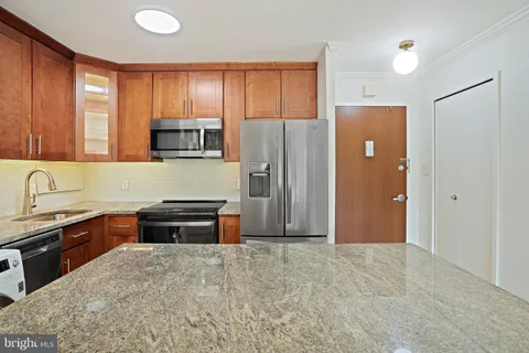 $389,900 | 510 N Street Southwest, Unit N422, Washington, DC 20024
