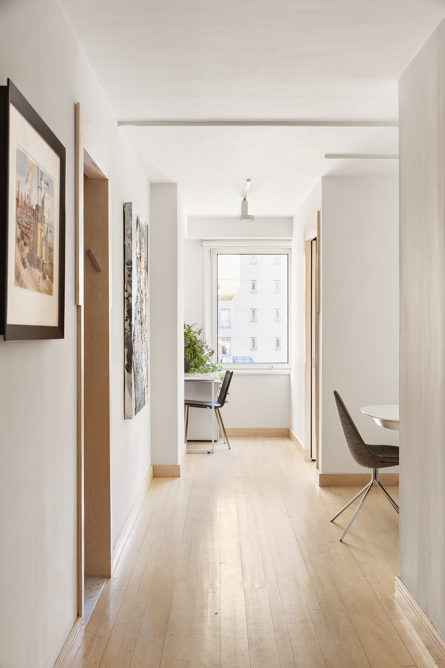 1065 Park Avenue, Unit 5BC Manhattan, NY 10128 - Photo 10 of 16 a living room with furniture and a window