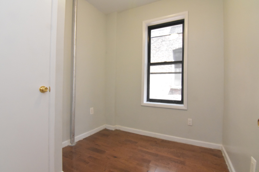 573 West 159th Street, Unit 12A Manhattan, NY 10032 - Photo 4 of 7