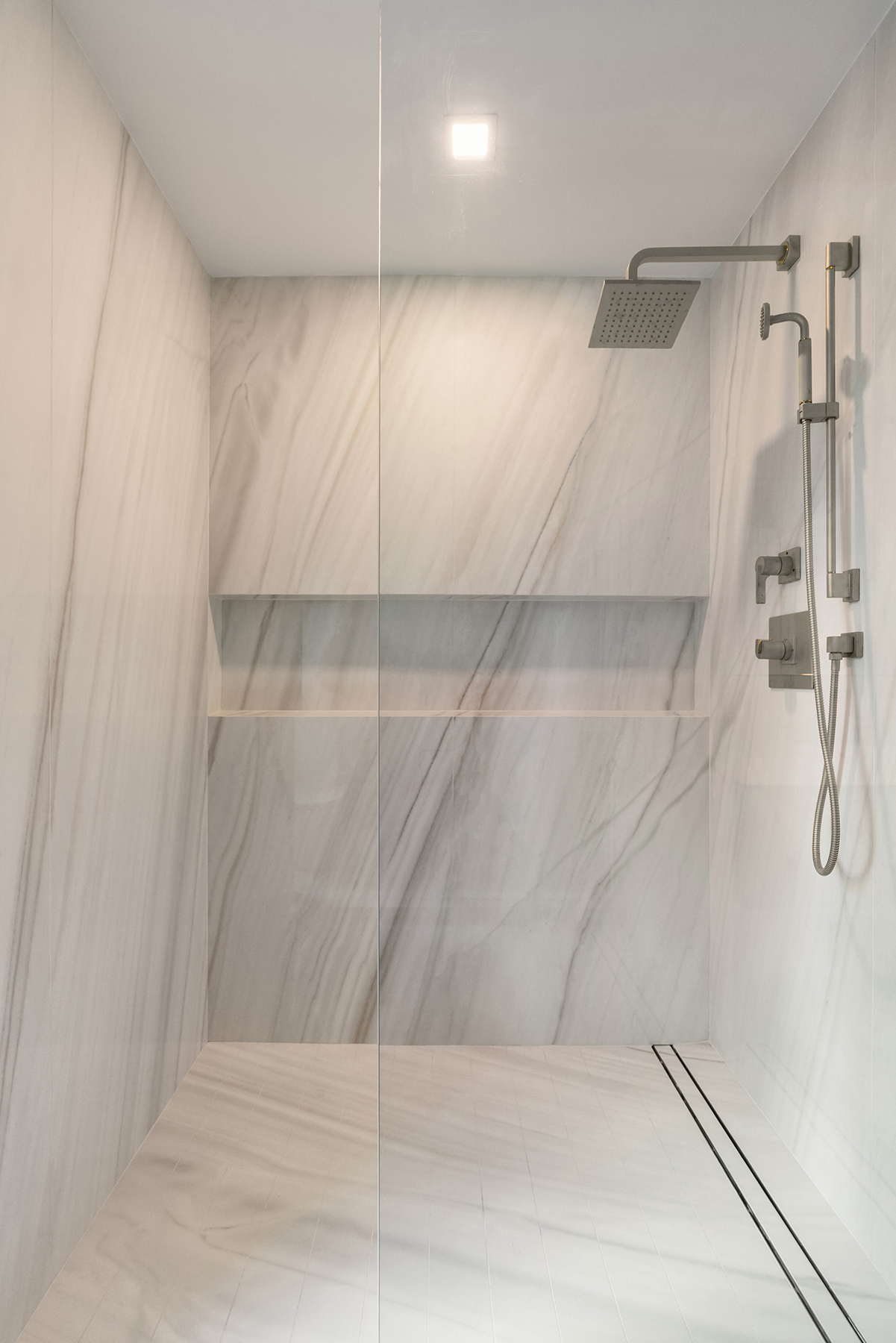 146 West 57th Street, Unit 48D Manhattan, NY 10019 - Photo 2 of 36