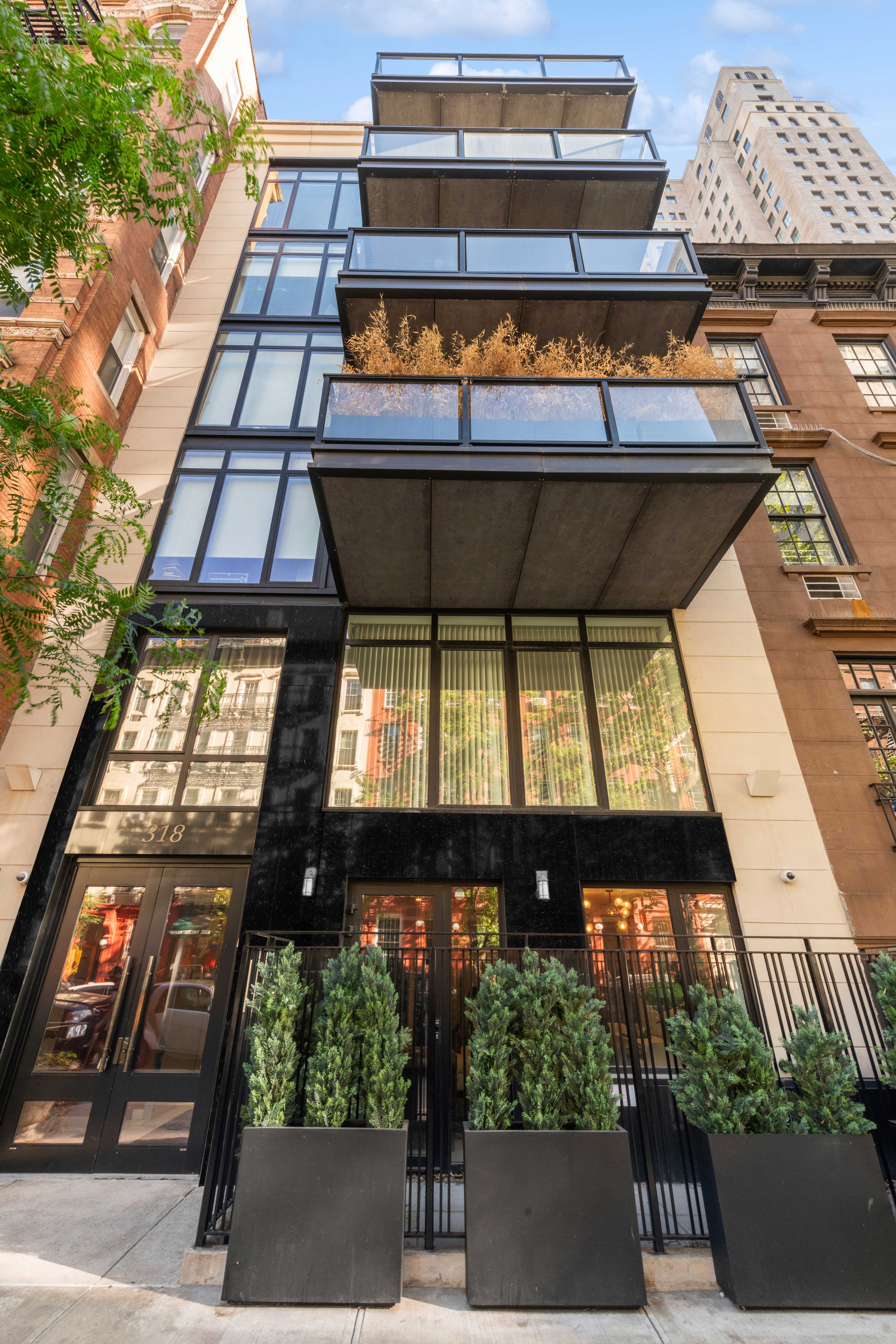 318 East 81st Street, Unit 1 Manhattan, NY 10075 - Photo 12 of 14