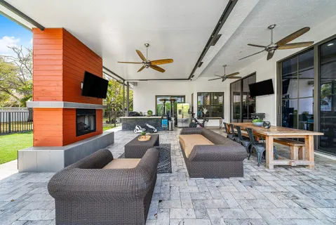 $920,000 | 4447 Northwest 82nd Avenue, Coral Springs, FL 33065