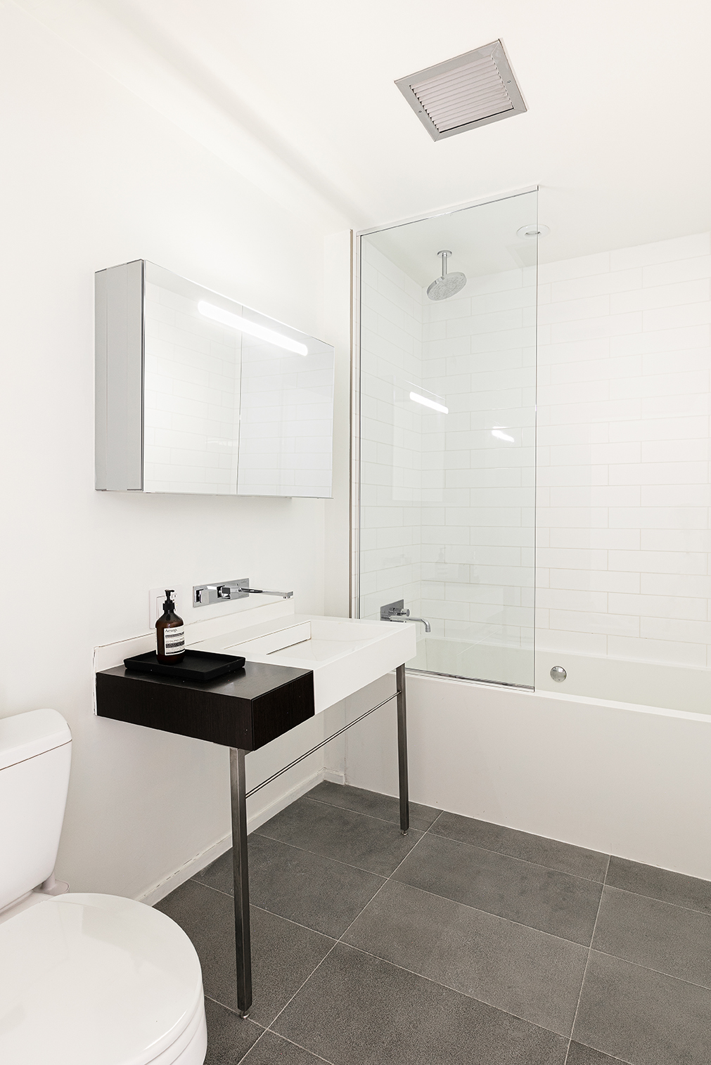 245 10th Avenue, Unit 10W Manhattan, NY 10001 - Photo 15 of 19