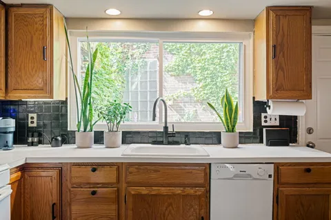 $380,000 | 142 Carpenter Street, Philadelphia, PA 19147