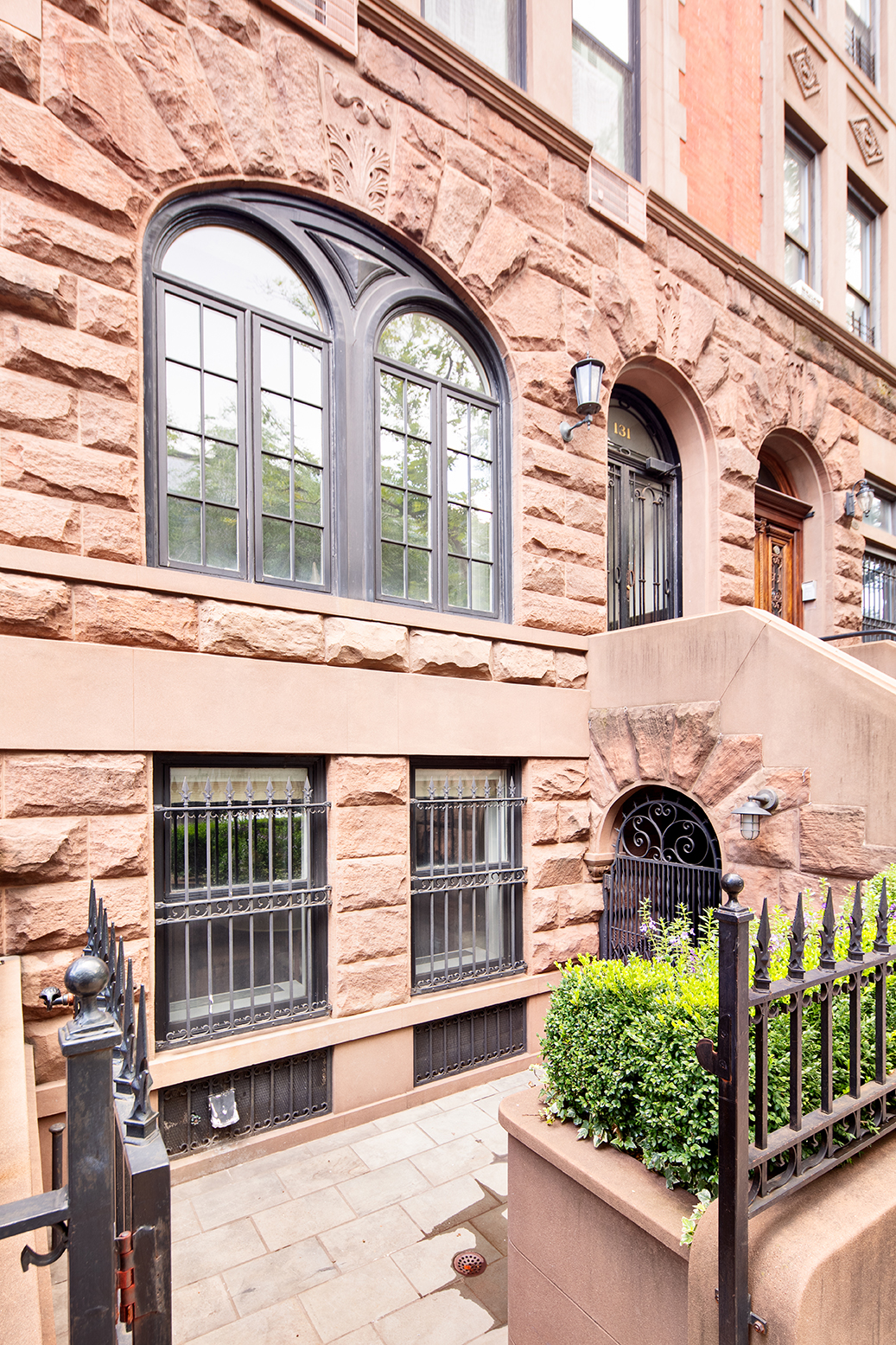 131 West 77th Street Manhattan, NY 10024 - Photo 17 of 18