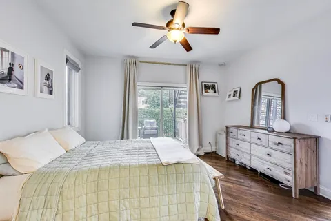 $715,000 | 2510 West Iowa Street, Unit 1, Chicago, IL 60622