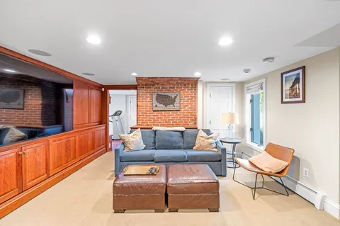 Contact Agent | 59 Harbor Avenue, Marblehead, MA 01945