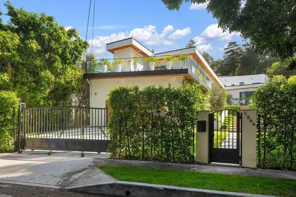 $4,100,000 | Laurel Canyon Road, Los Angeles, CA 90046