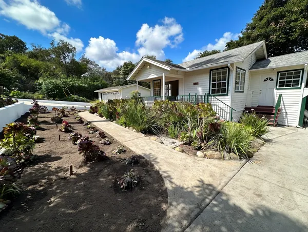 $1,399,900 | 910 West Anapamu Street, Santa Barbara, CA 93101