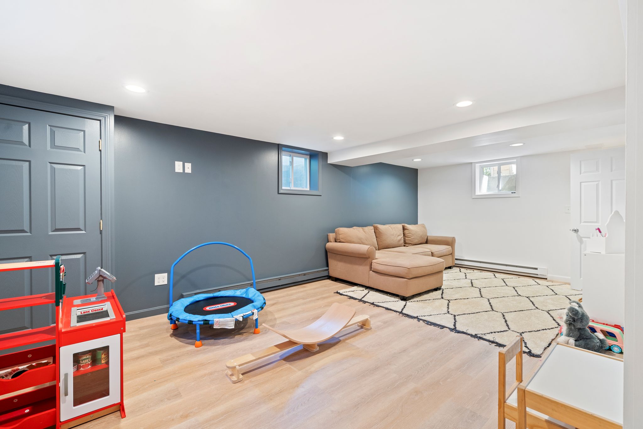 8 Andrews Road Milton, MA 02186 - Photo 12 of 50