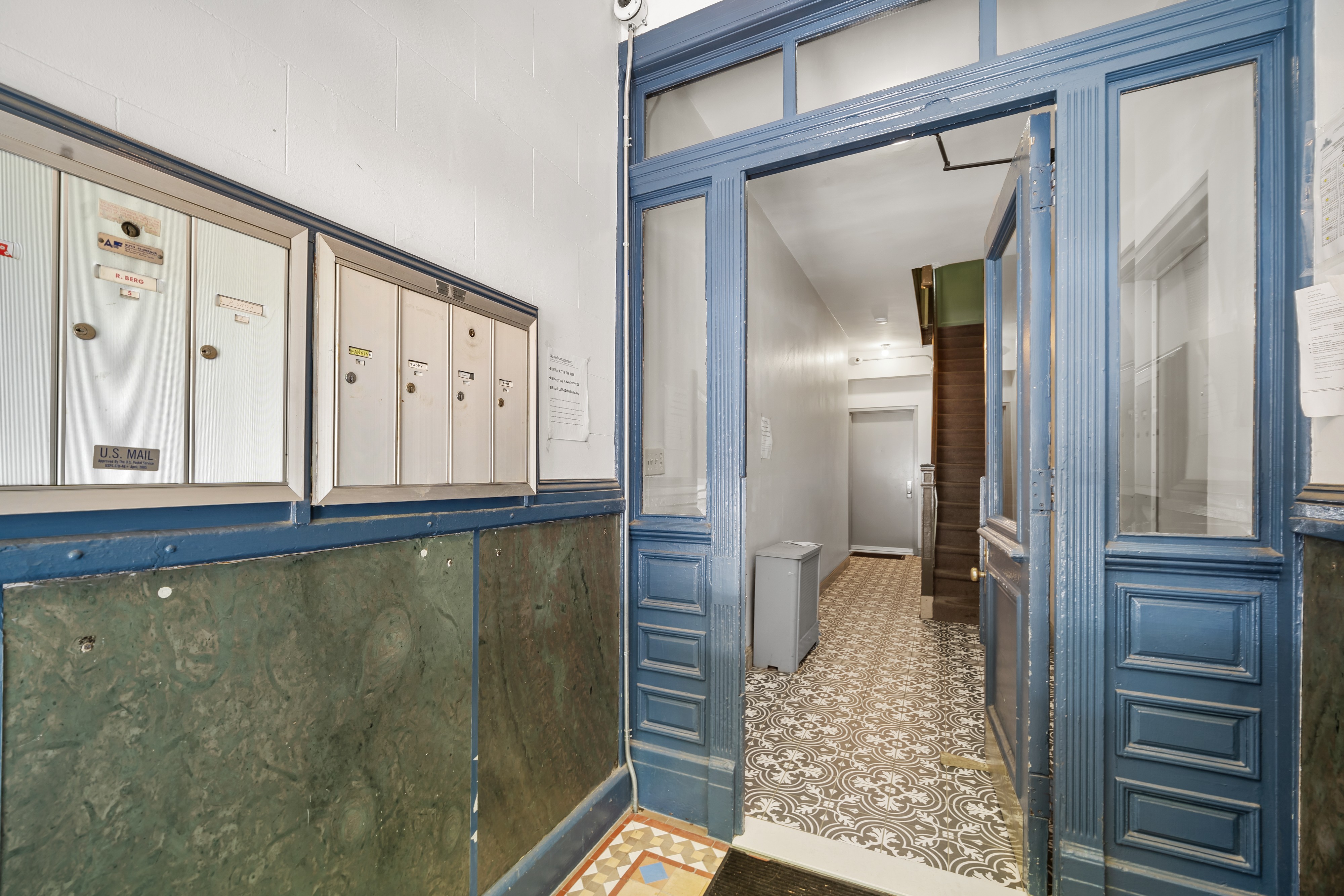 353 12th Street, Unit 2 Brooklyn, NY 11215 - Photo 13 of 17 a bathroom with bathtub and shower