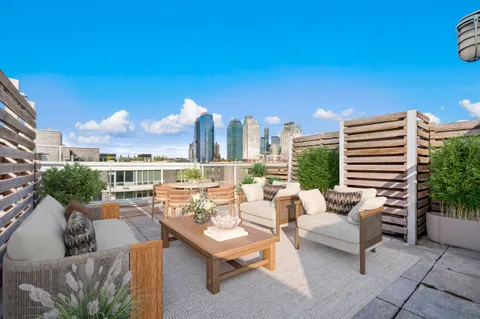 $1,950,000 | 11-02 49th Avenue, Unit 4H | Long Island City