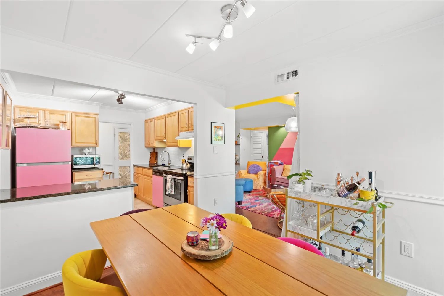 $349,000 | 132 Roberts Lane, Unit 303, Alexandria, VA 22314