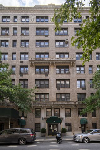 114 East 84th Street, Unit 3C Manhattan, NY 10028 - Photo 14 of 15 a building view