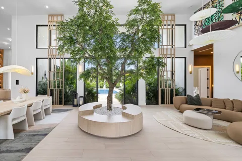 $5,985,000 | 14910 Southwest 16th Court, Davie, FL 33325