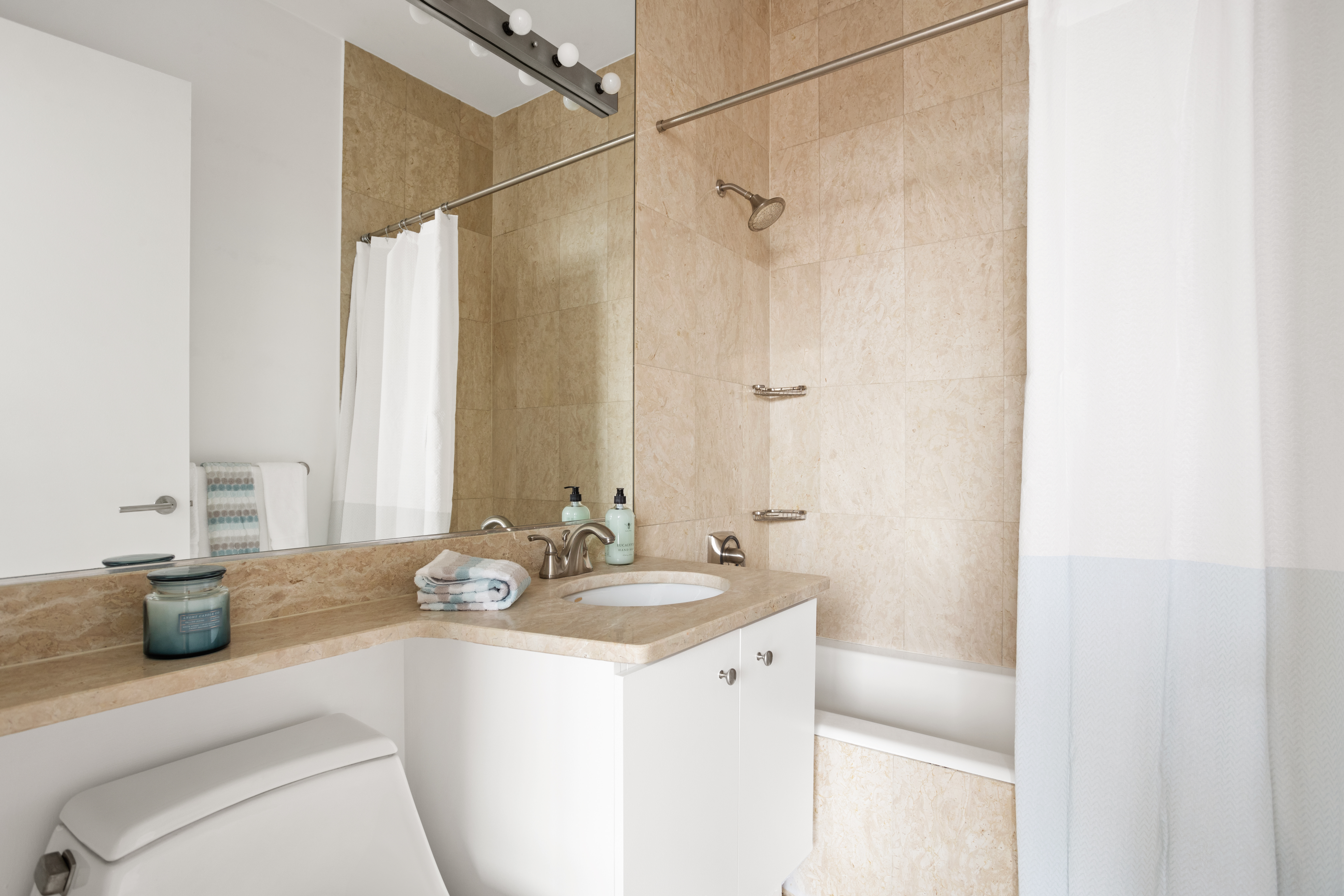 1965 Broadway, Unit 27E Manhattan, NY 10023 - Photo 22 of 27