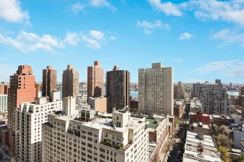 $2,195,000 | 360 East 88th Street, Unit 22C | Upper East Side