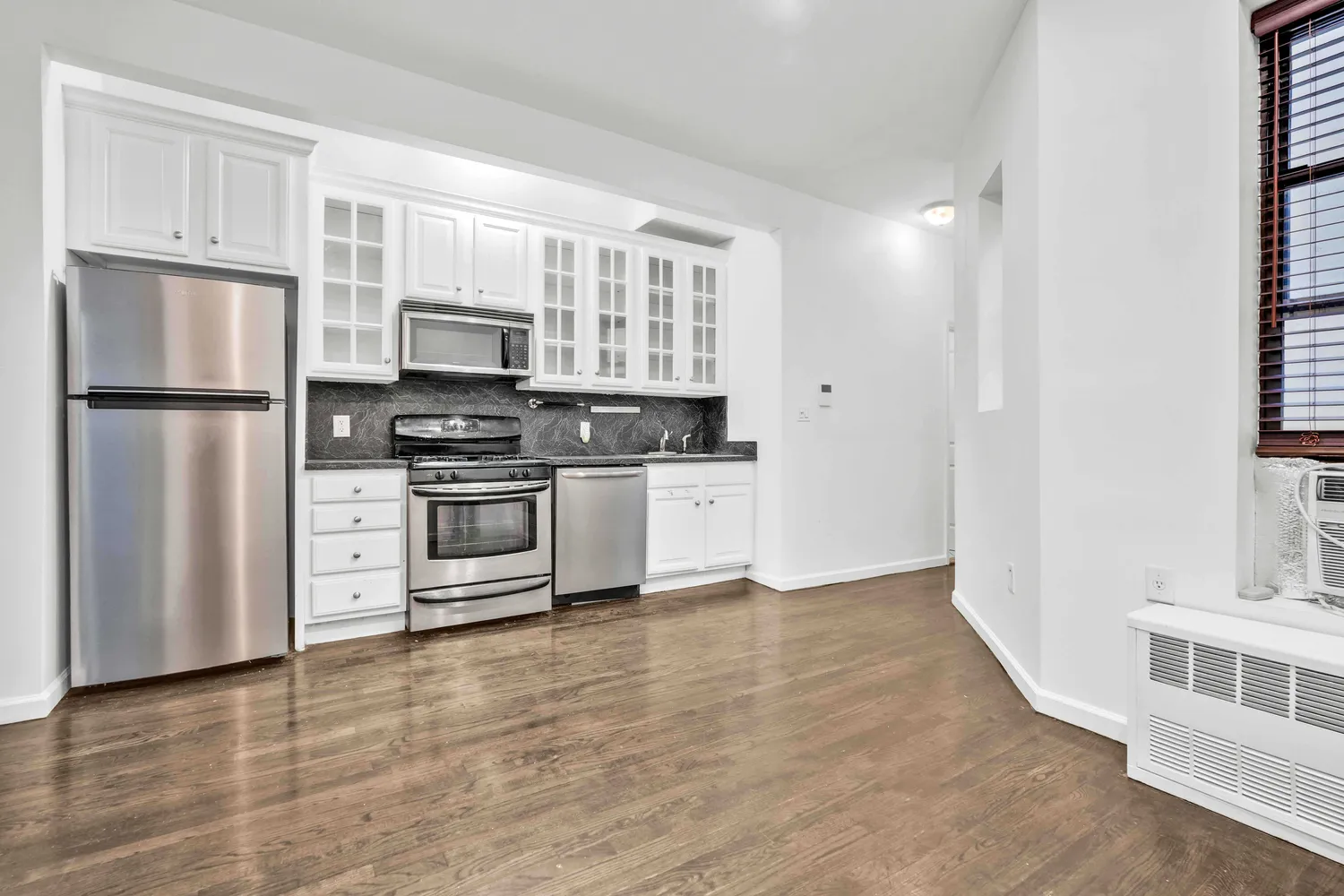 $3,200 | 273 Albany Avenue, Unit 3B | Crown Heights