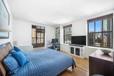 $2,495,000 | 130 West 30th Street, Unit 16A | Chelsea