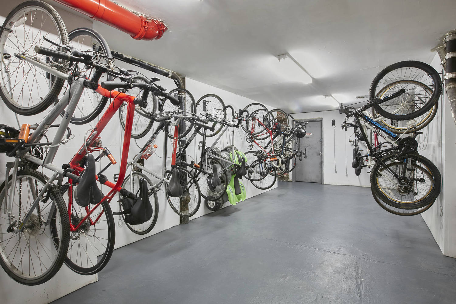 305 West 150th Street, Unit 511 Manhattan, NY 10039 - Photo 11 of 17 a view of an bike storage