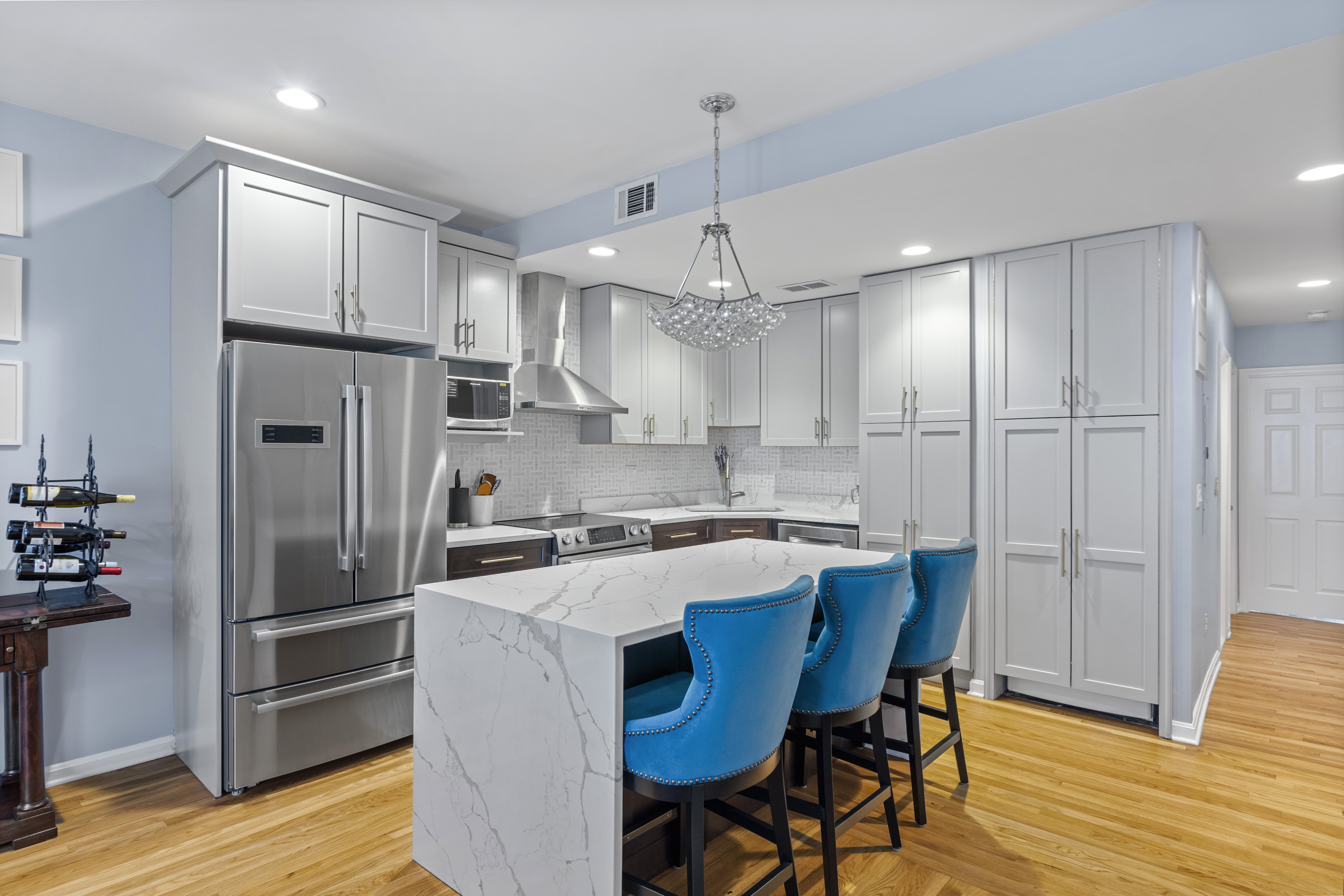 40 Joy Street, Unit 13 Boston, MA 02114 - Photo 3 of 8