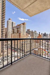 $7,500 | 171 East 84th Street, Unit 11D | Upper East Side
