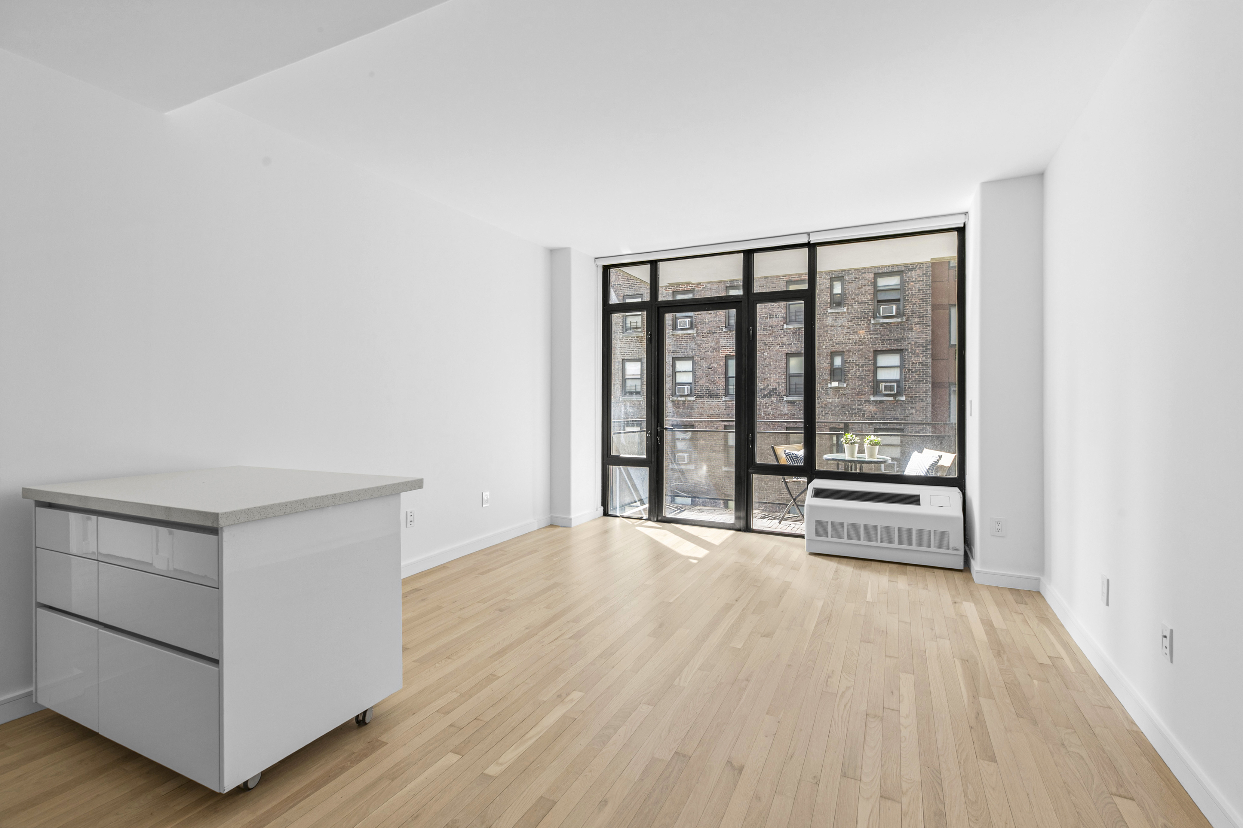 148 East 24th Street, Unit 7E Manhattan, NY 10010 - Photo 2 of 12 Gallery Image 2