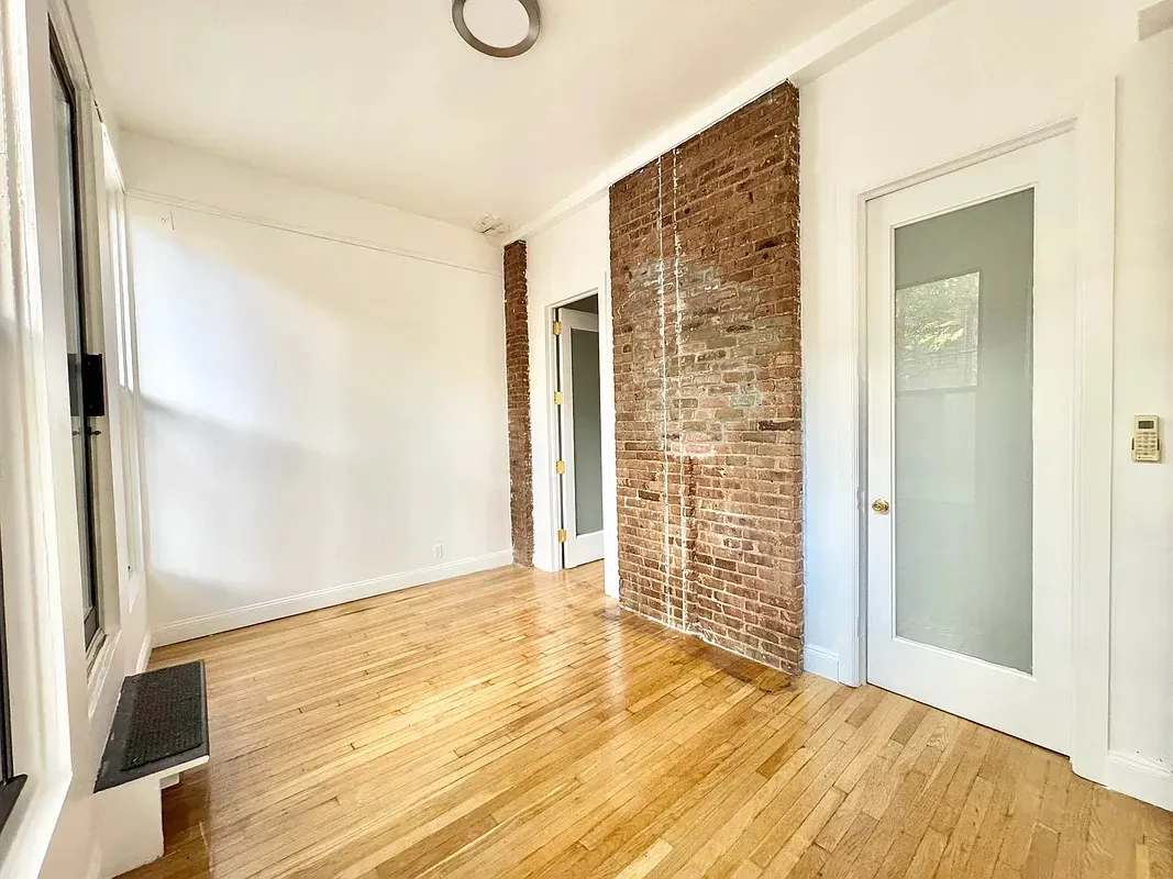$4,000 | 238 Gates Avenue, Unit 2 | Bedford-Stuyvesant