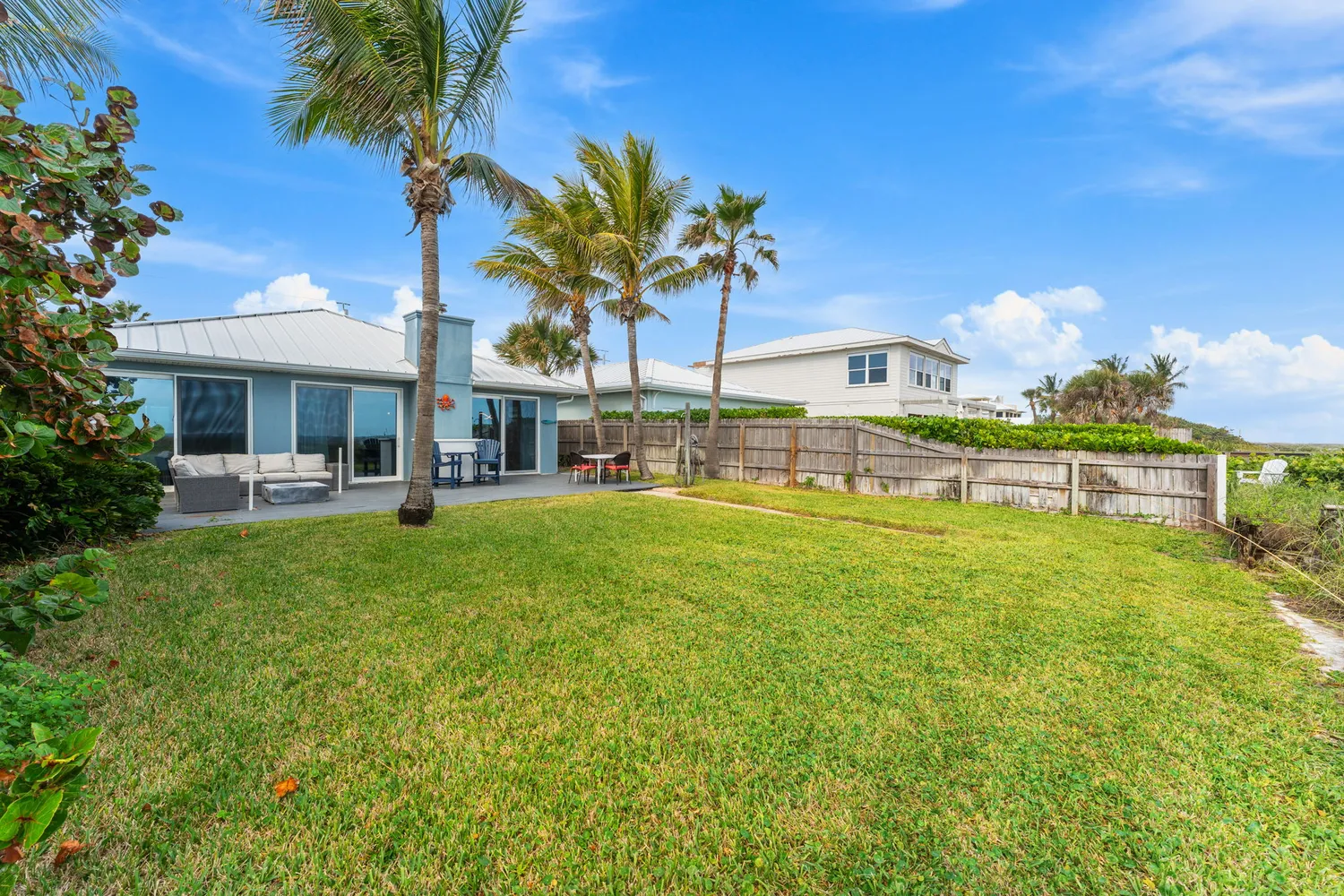 $1,975,000 | 659 South Atlantic Avenue, Cocoa Beach, FL 32931