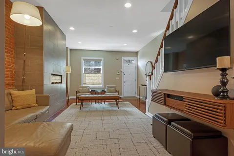 $650,000 | Poplar Street, Philadelphia, PA 19130