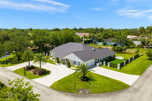 $2,925,000 | 9201 Southwest 102nd Street, Miami, FL 33176