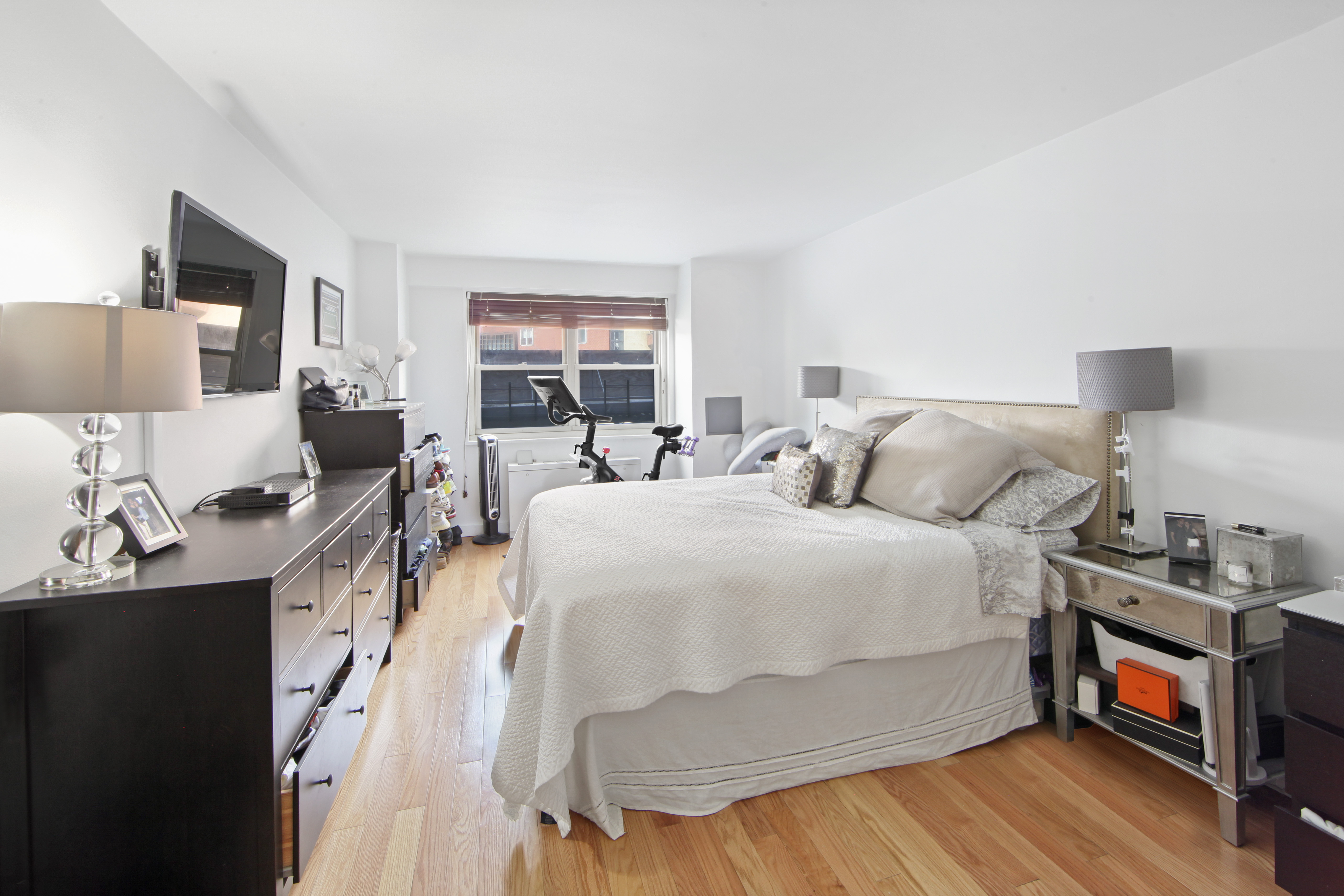 15 Charles Street, Unit 2H Manhattan, NY 10014 - Photo 1 of 9