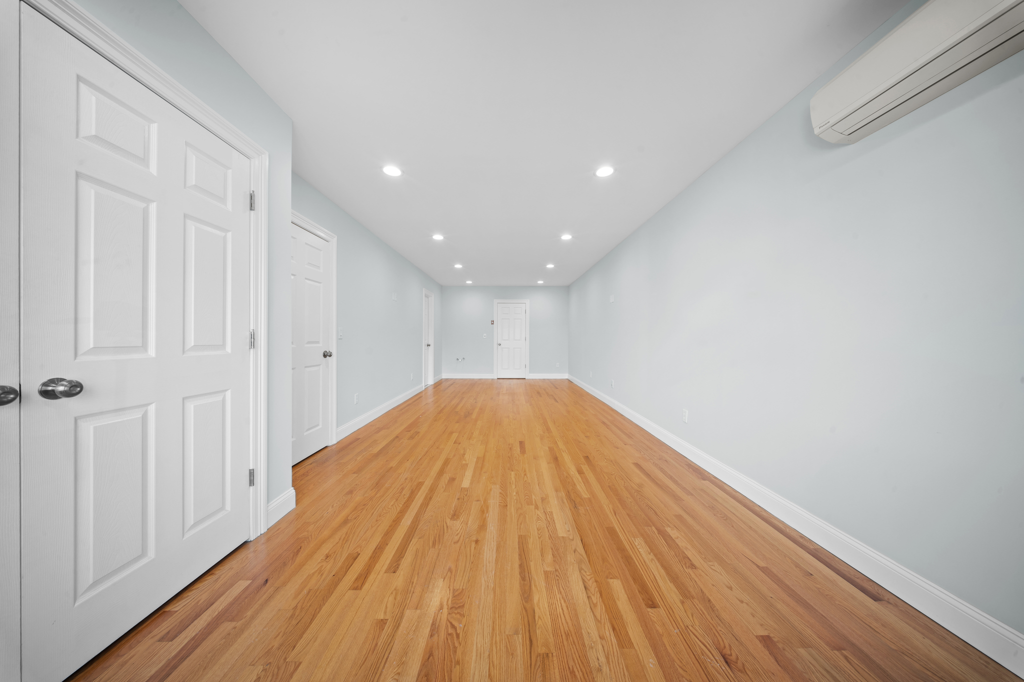 52-19 69th Street Queens, NY 11378 - Photo 13 of 35