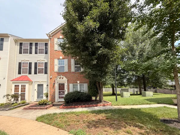 $545,000 | 8354 Hunter Murphy Circle, Alexandria, VA 22309