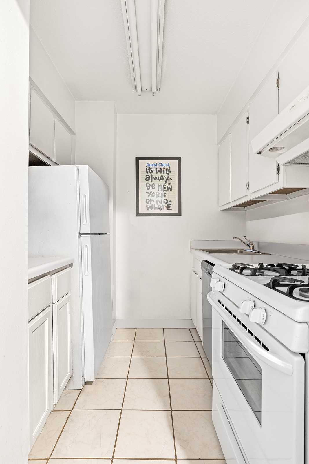 301 East 45th Street, Unit 7F Manhattan, NY 10017 - Photo 4 of 7