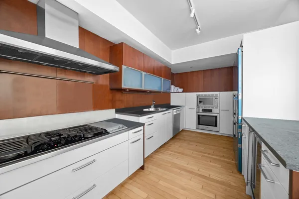 $20,000 | 151 West 17th Street, Unit PHC | Chelsea